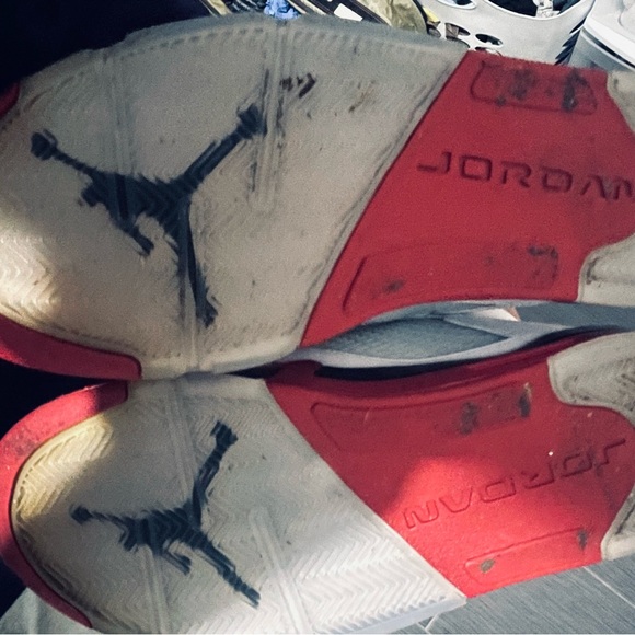 2013 fire red 5s - Picture 5 of 5